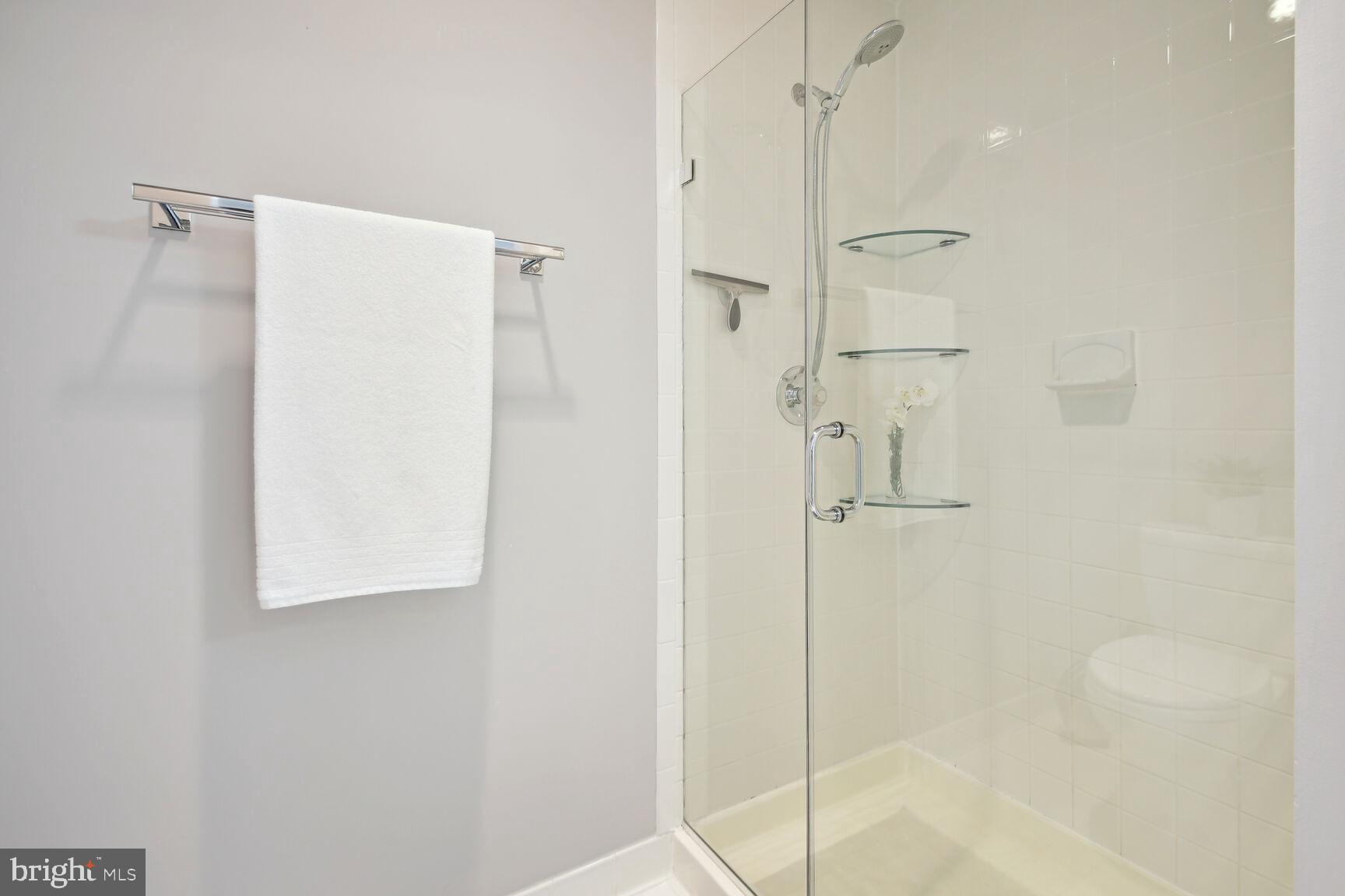 FALLSTONE - Residential