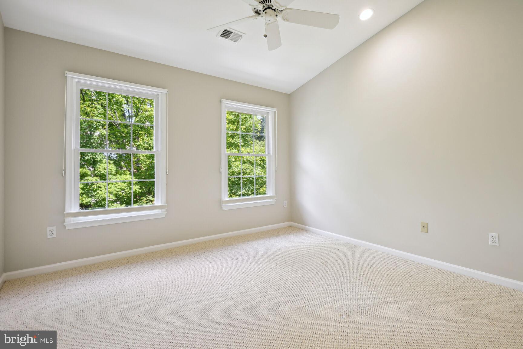 FALLSTONE - Residential