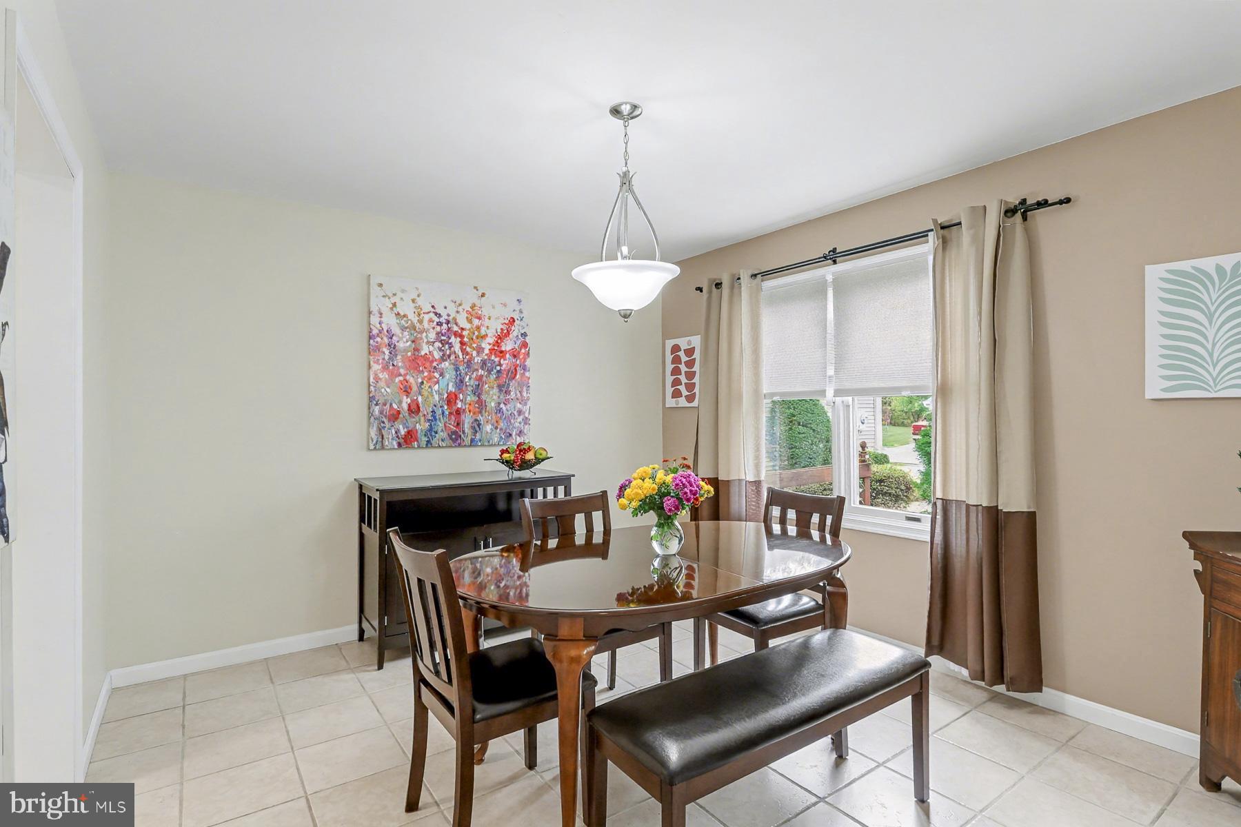 HIDDEN LAKE - Residential