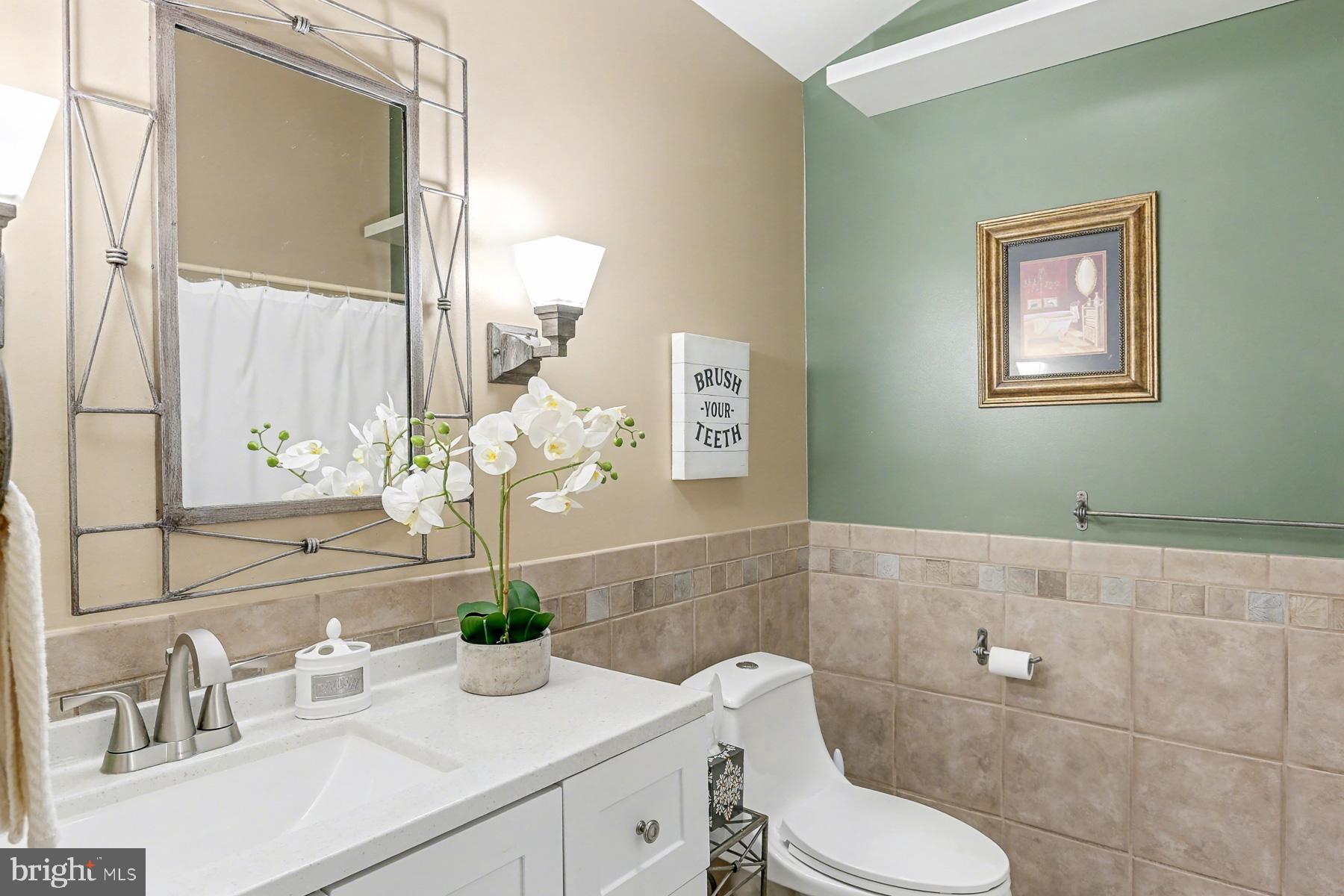 HIDDEN LAKE - Residential