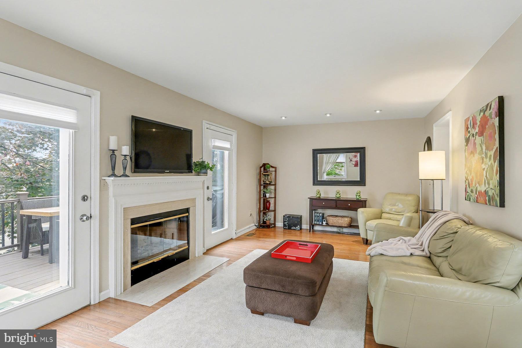 HIDDEN LAKE - Residential