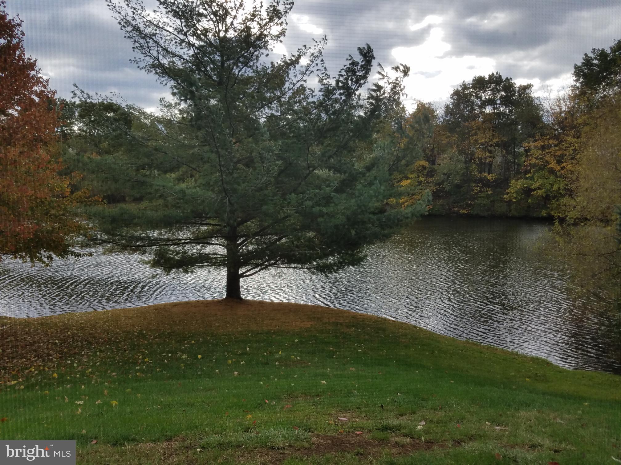 HIDDEN LAKE - Residential