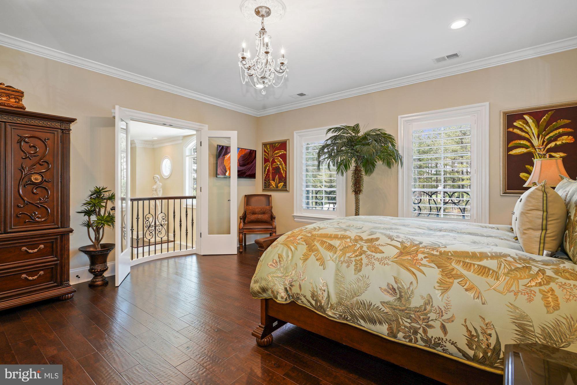 ESTATES @ CREIGHTON FARM - Residential