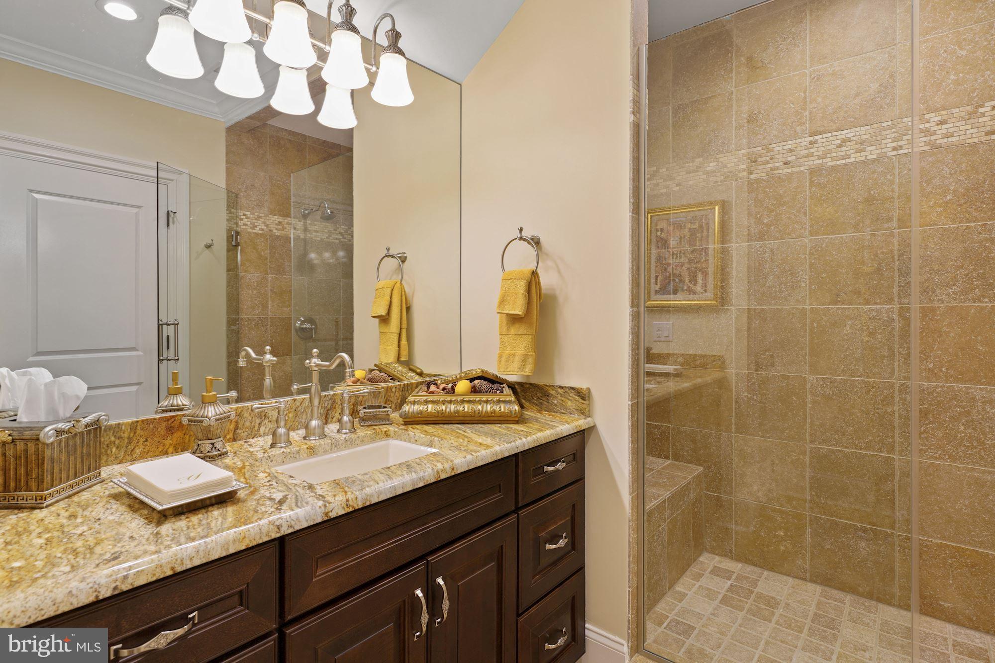 ESTATES @ CREIGHTON FARM - Residential