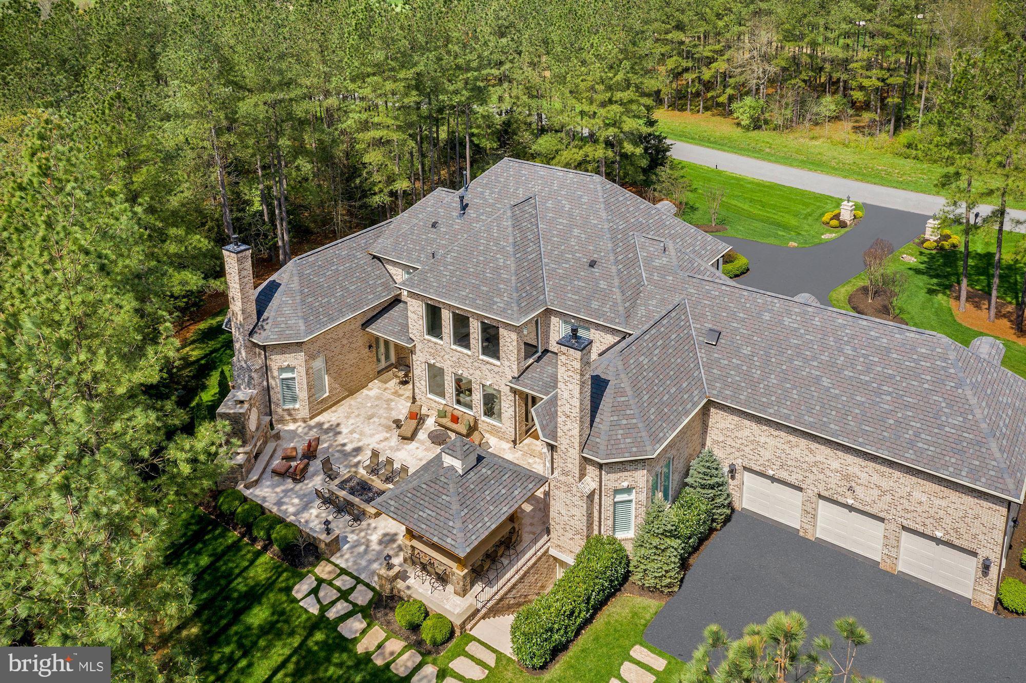 ESTATES @ CREIGHTON FARM - Residential