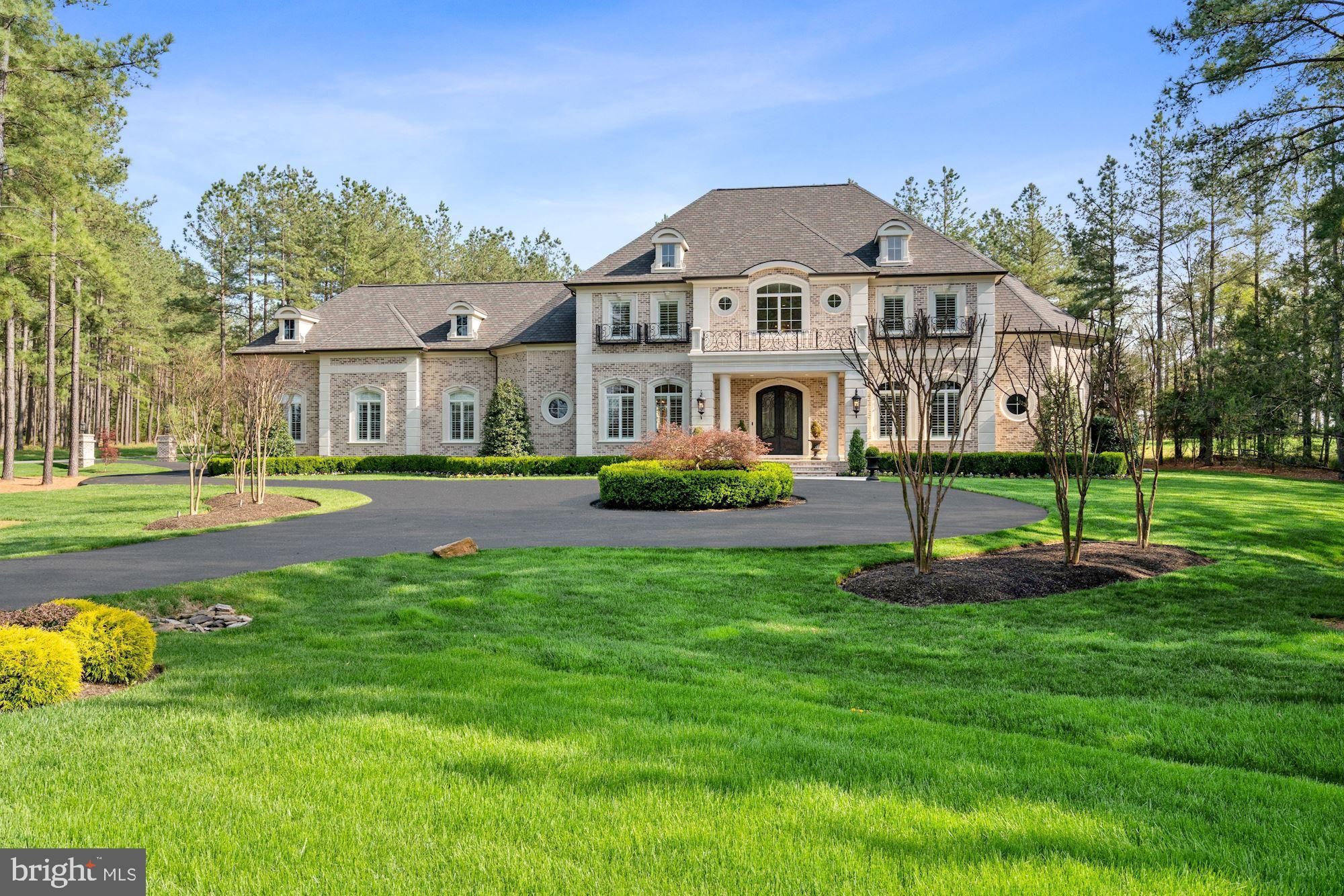 ESTATES @ CREIGHTON FARM - Residential