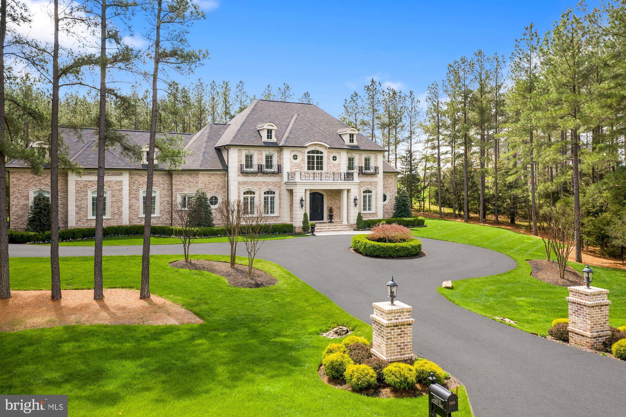 ESTATES @ CREIGHTON FARM - Residential