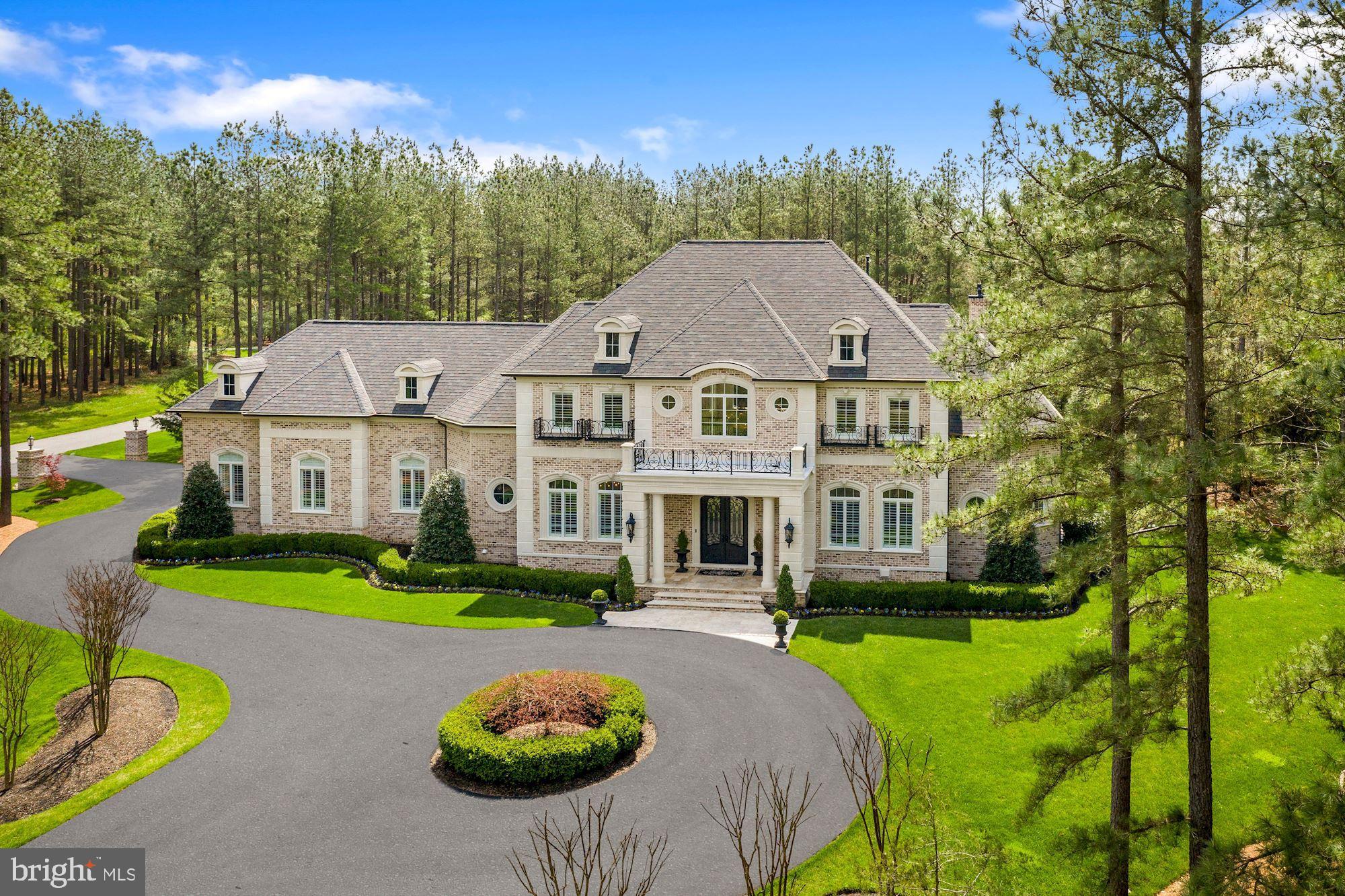 ESTATES @ CREIGHTON FARM - Residential