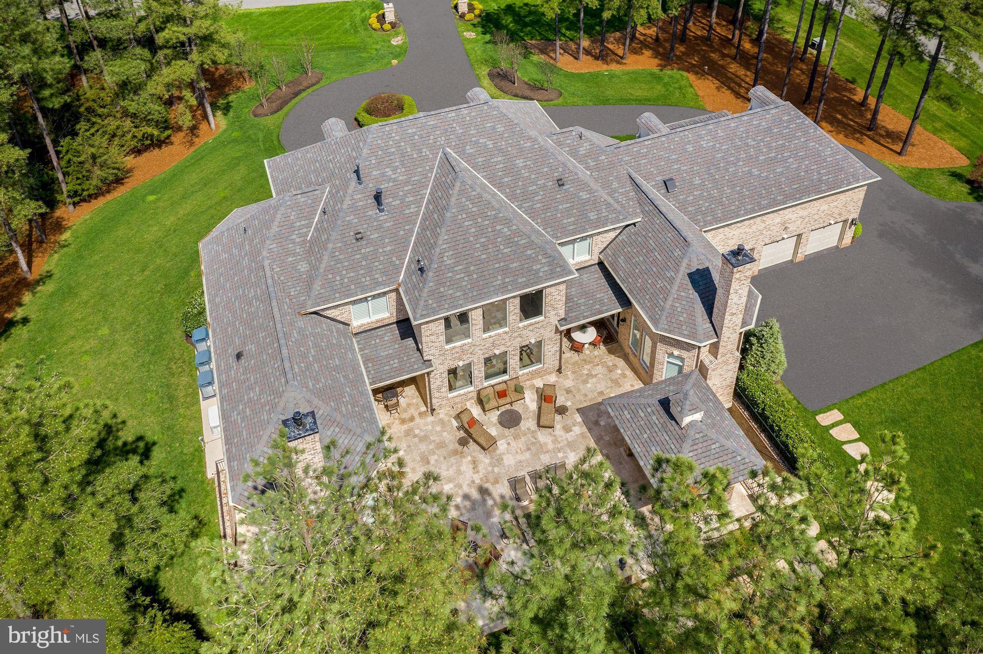 ESTATES @ CREIGHTON FARM - Residential