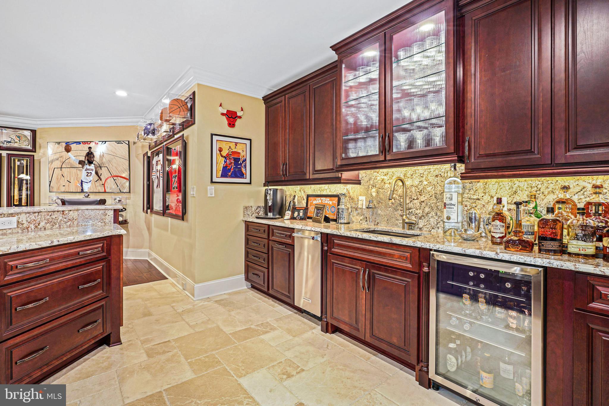 ESTATES @ CREIGHTON FARM - Residential