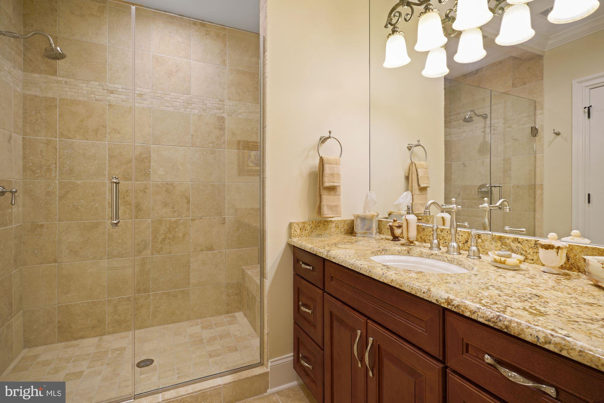 ESTATES @ CREIGHTON FARM - Residential