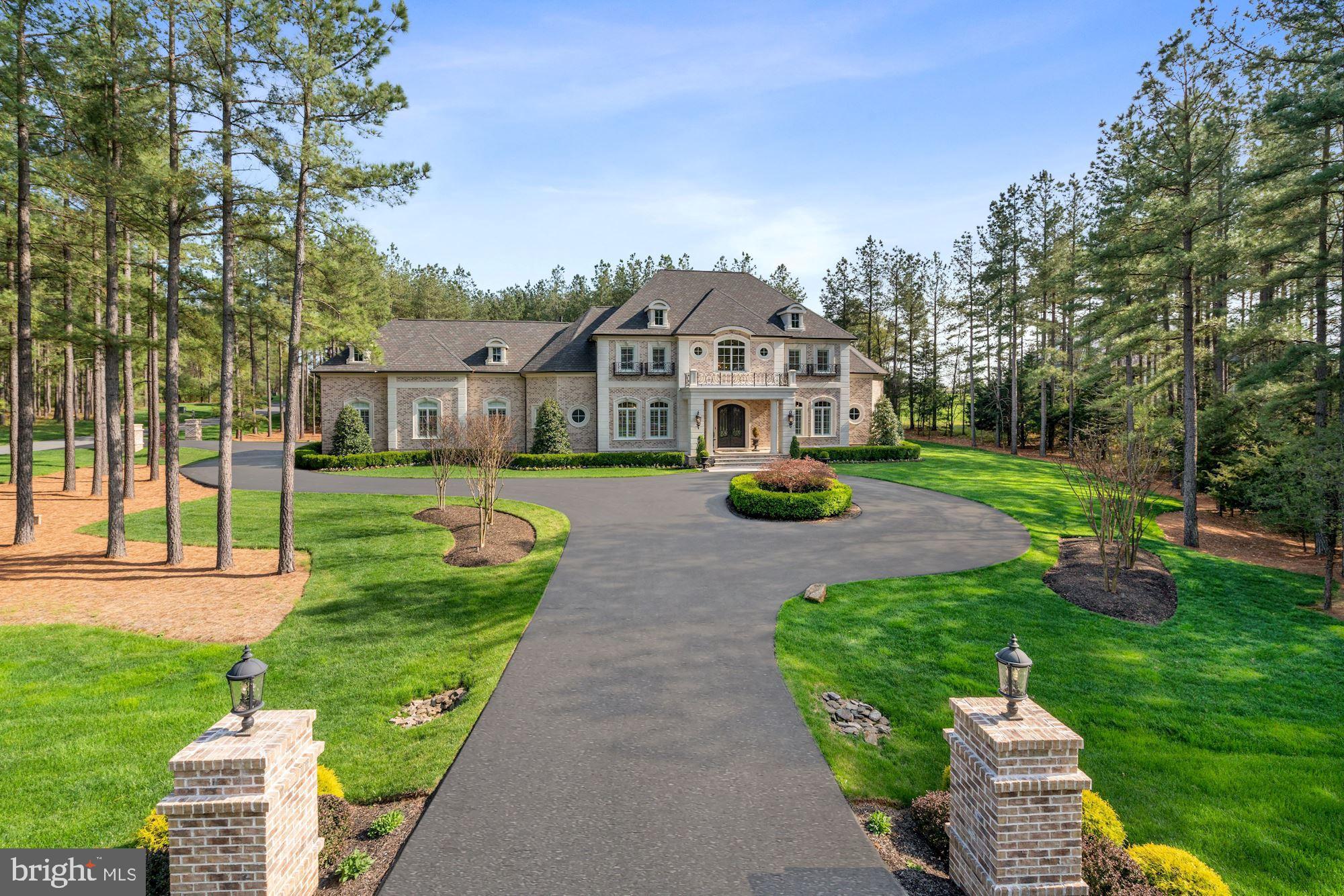 ESTATES @ CREIGHTON FARM - Residential