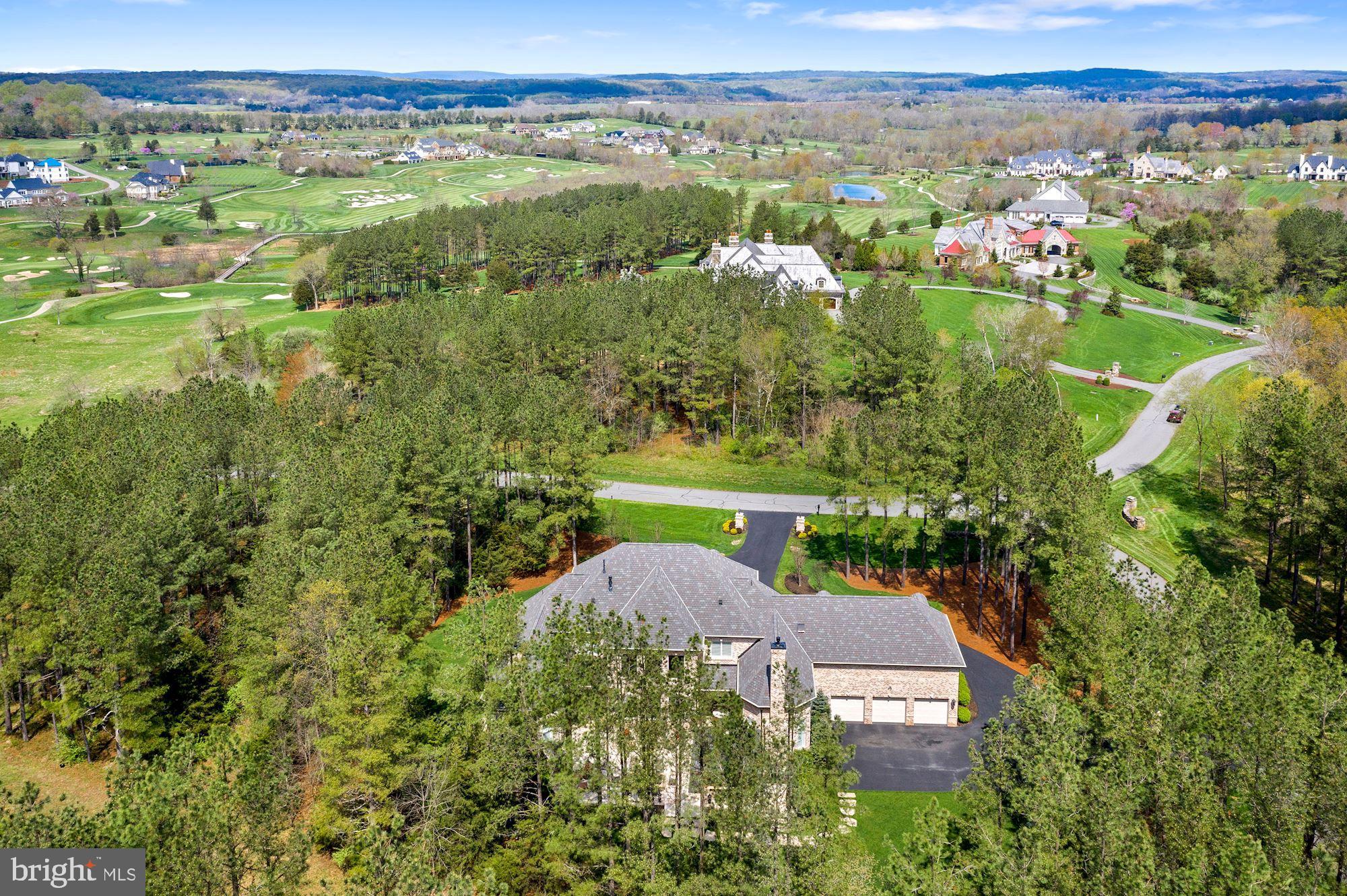 ESTATES @ CREIGHTON FARM - Residential