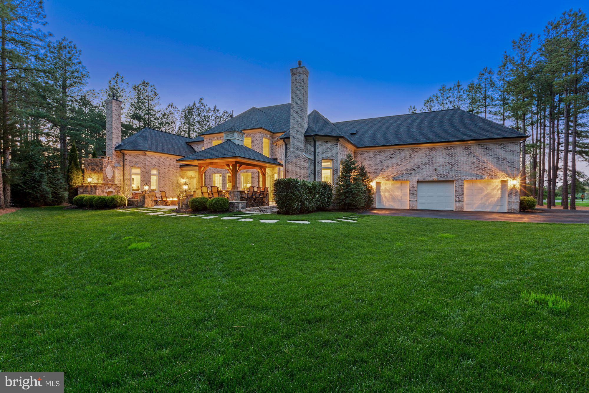 ESTATES @ CREIGHTON FARM - Residential