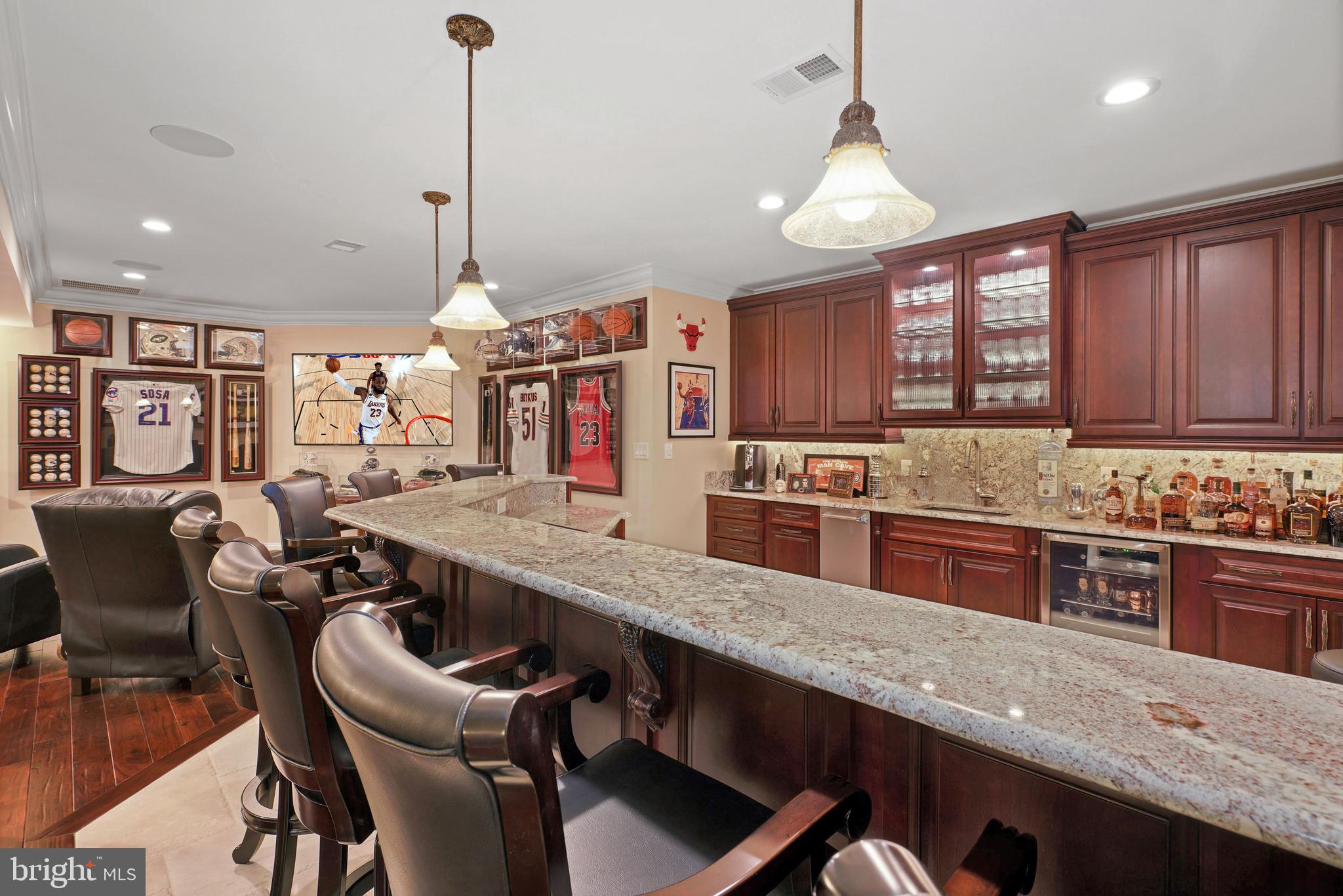 ESTATES @ CREIGHTON FARM - Residential