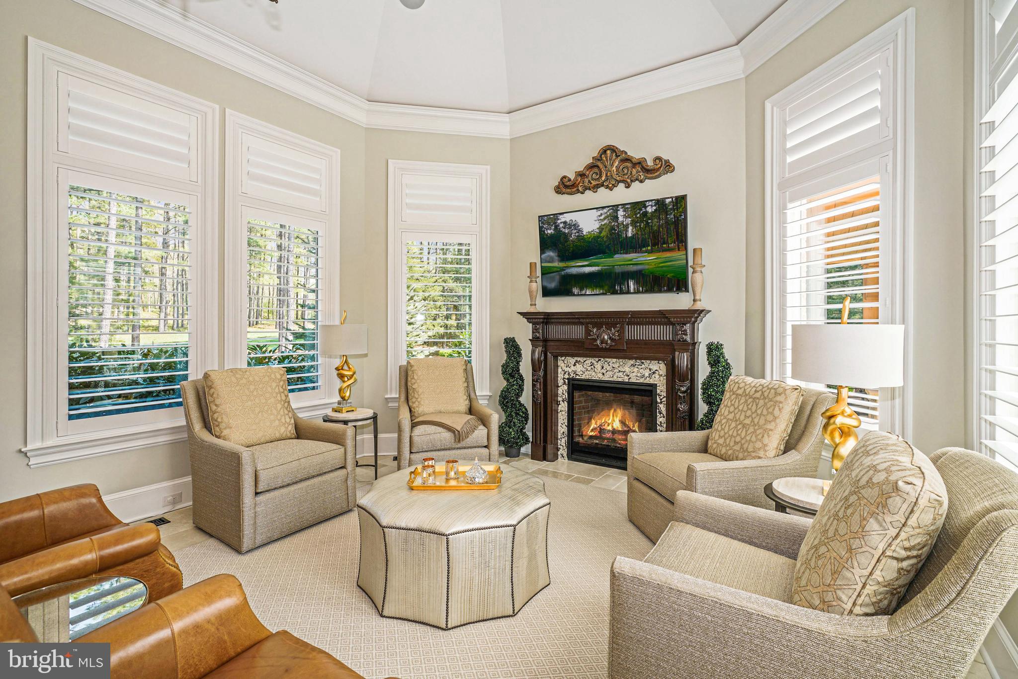 ESTATES @ CREIGHTON FARM - Residential