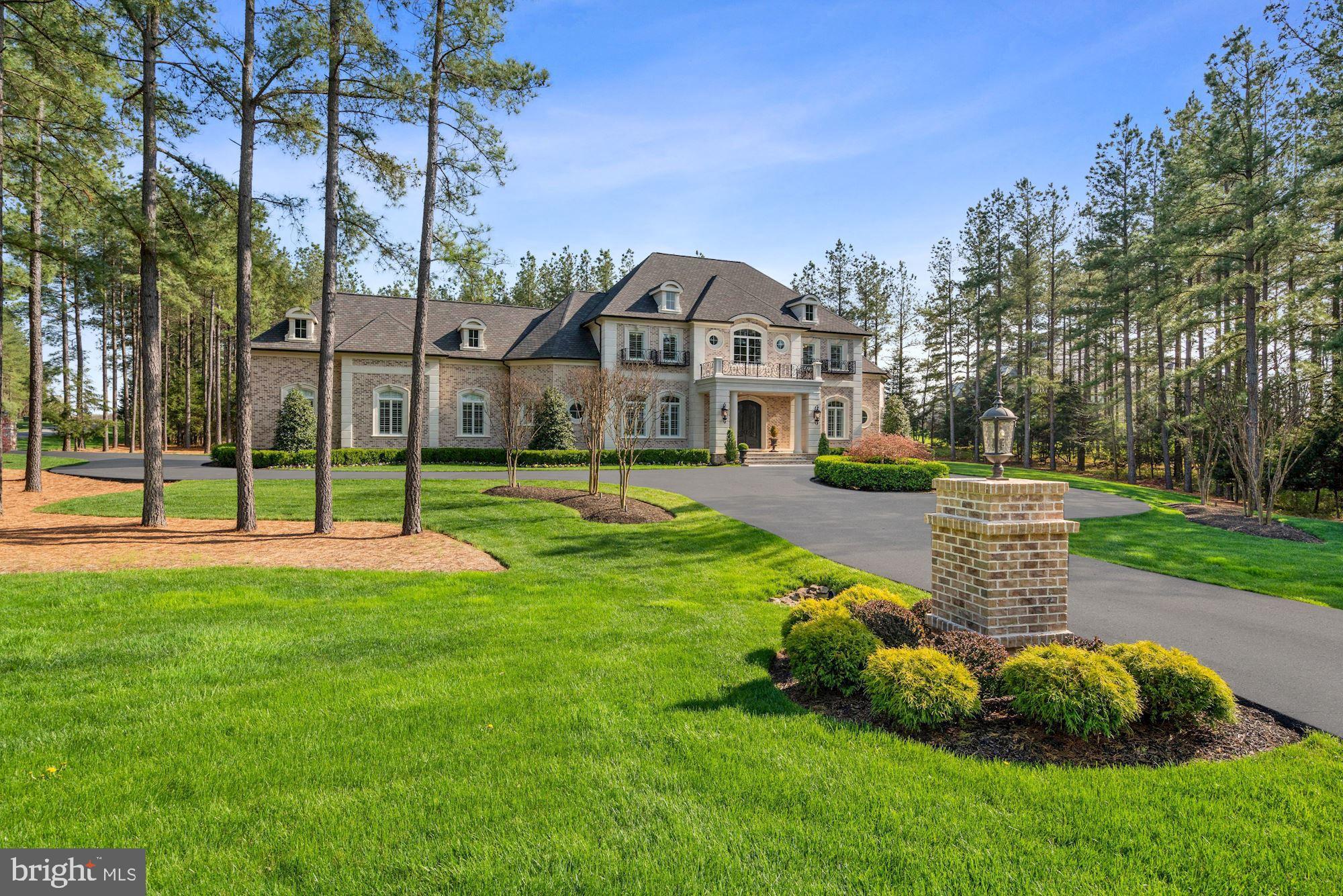 ESTATES @ CREIGHTON FARM - Residential