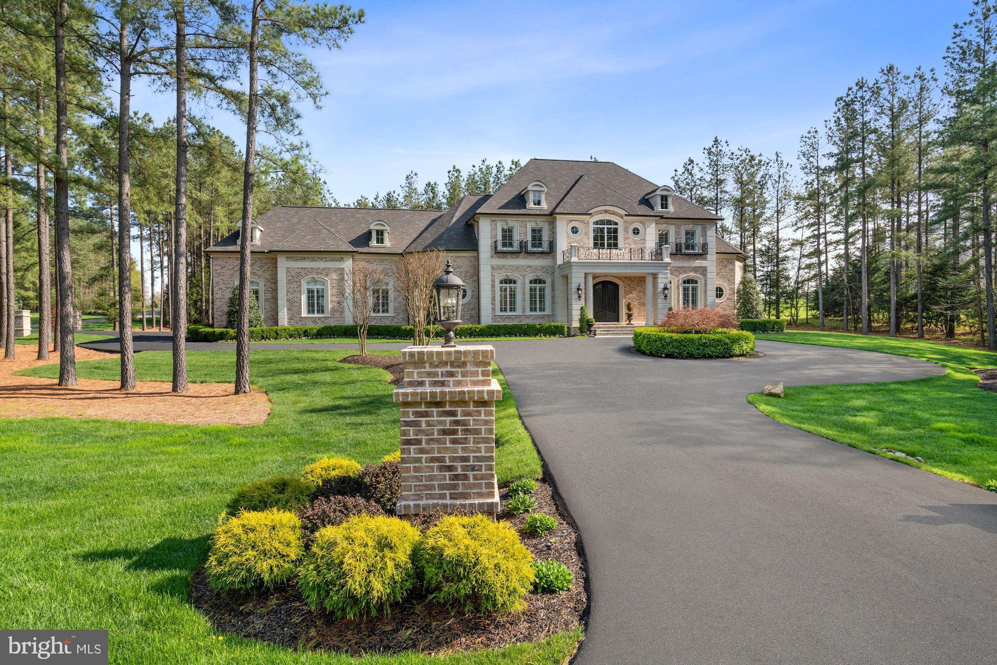 ESTATES @ CREIGHTON FARM - Residential