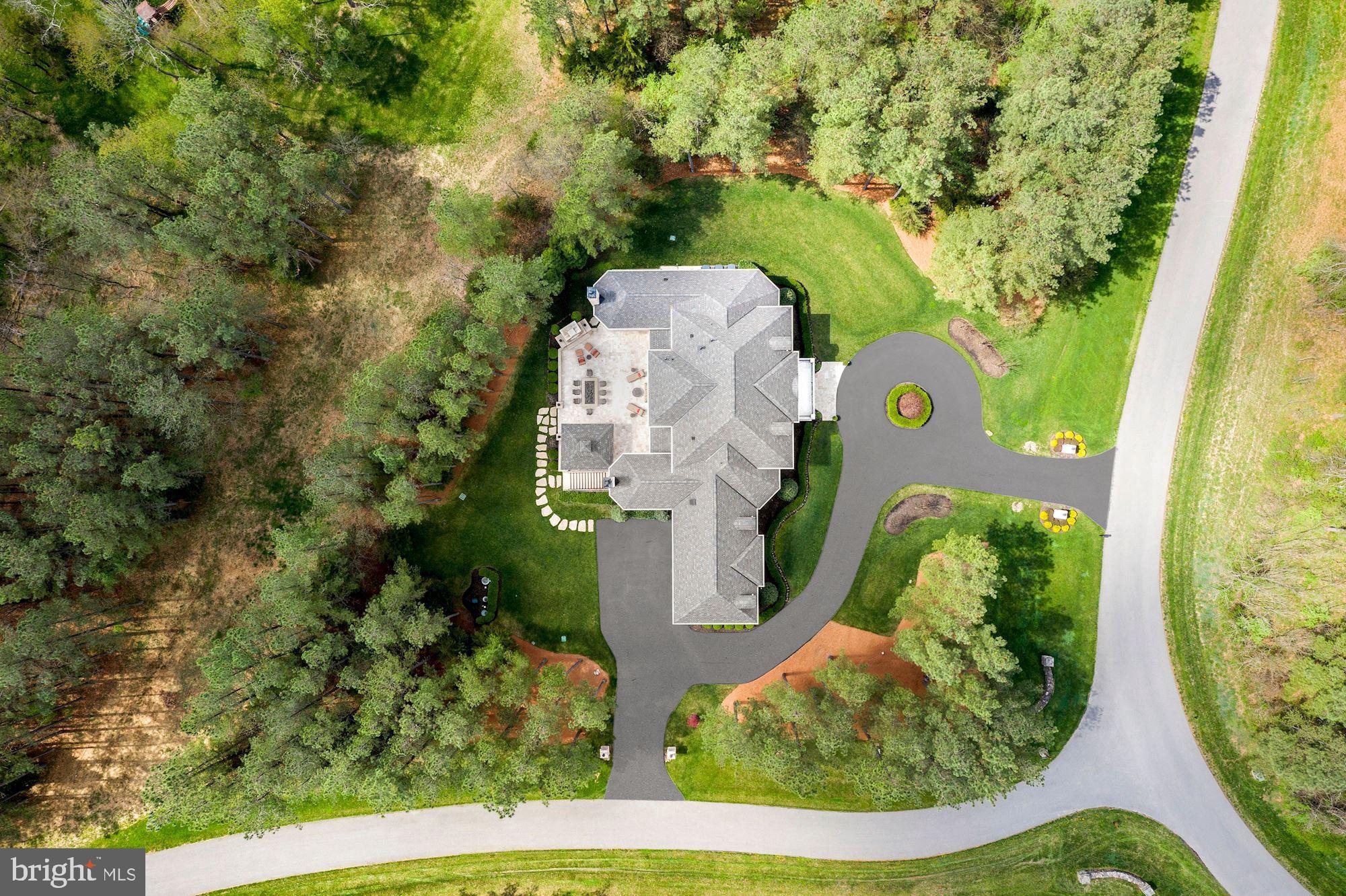 ESTATES @ CREIGHTON FARM - Residential