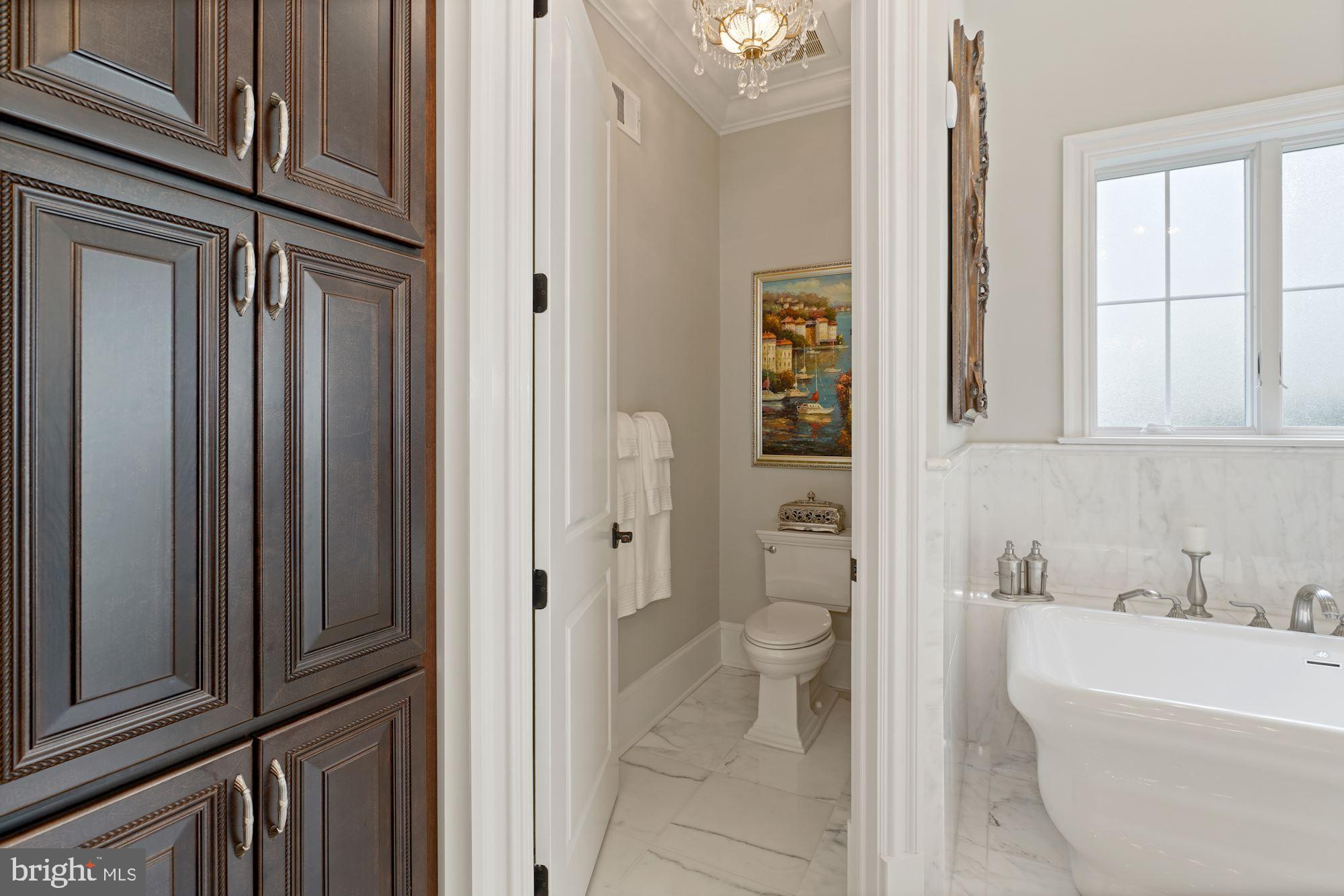 ESTATES @ CREIGHTON FARM - Residential