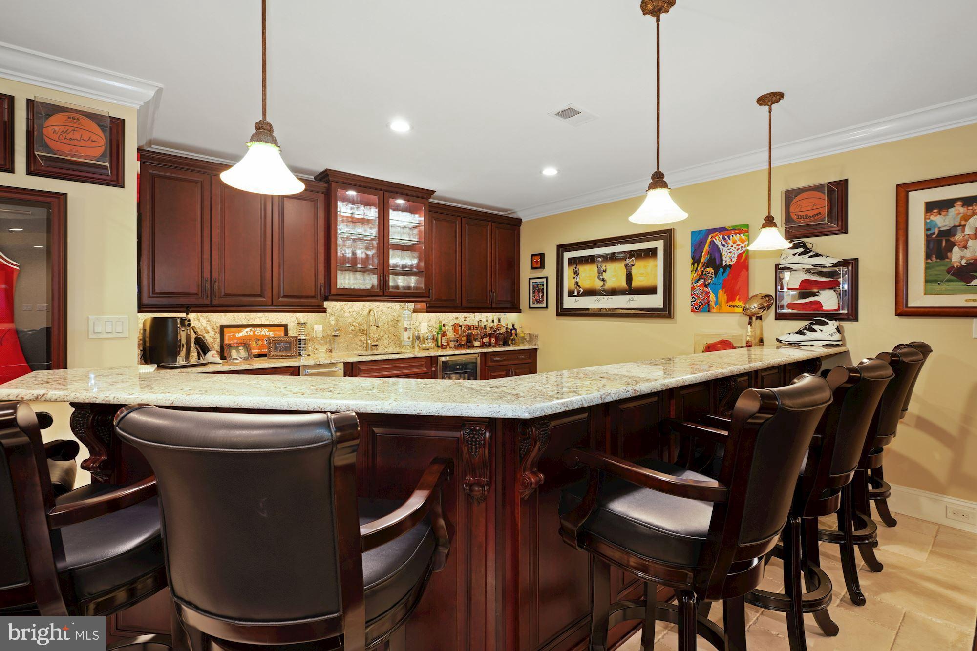 ESTATES @ CREIGHTON FARM - Residential