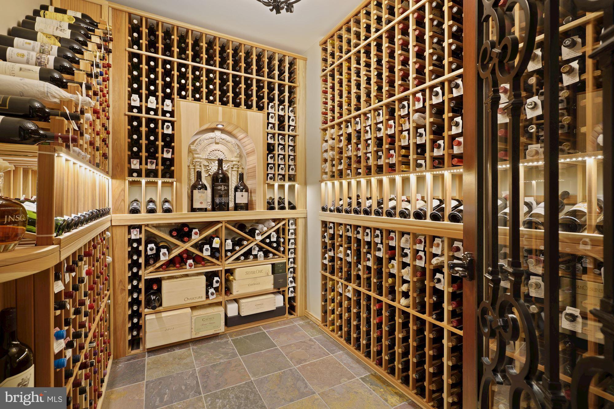 ESTATES @ CREIGHTON FARM - Residential