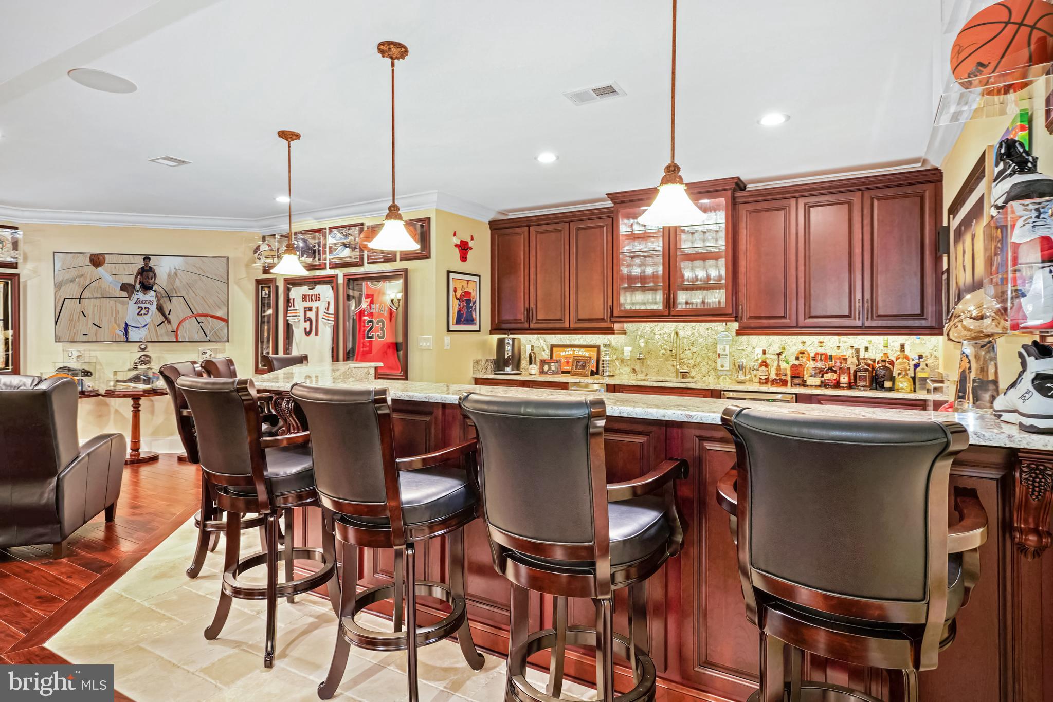 ESTATES @ CREIGHTON FARM - Residential