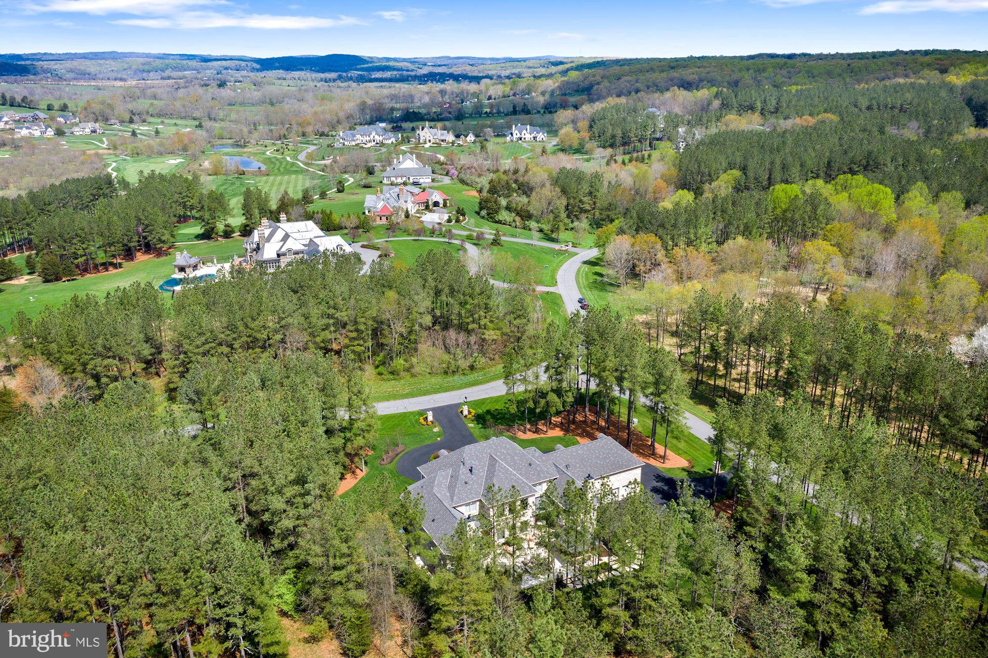 ESTATES @ CREIGHTON FARM - Residential