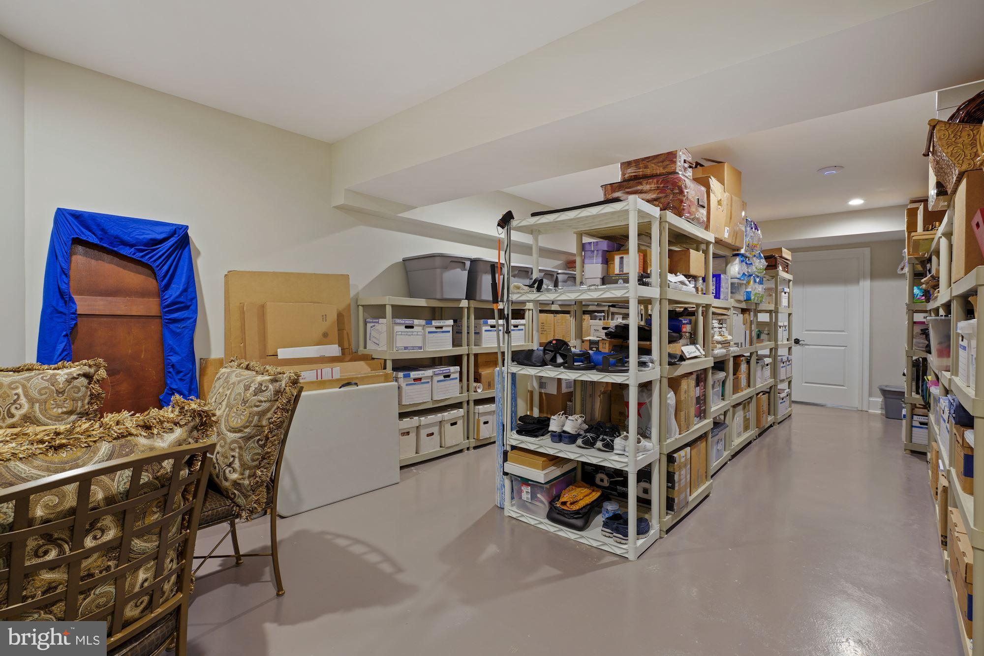 ESTATES @ CREIGHTON FARM - Residential