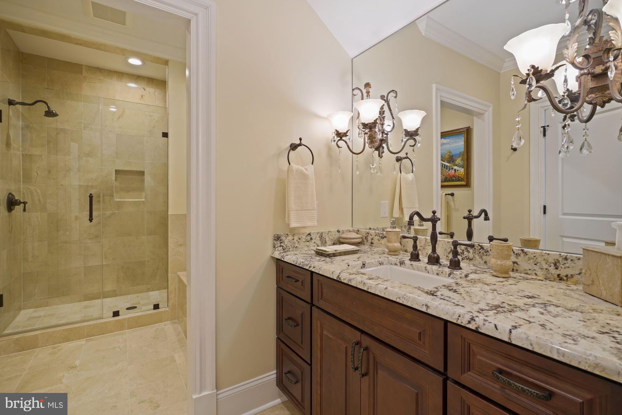 ESTATES @ CREIGHTON FARM - Residential