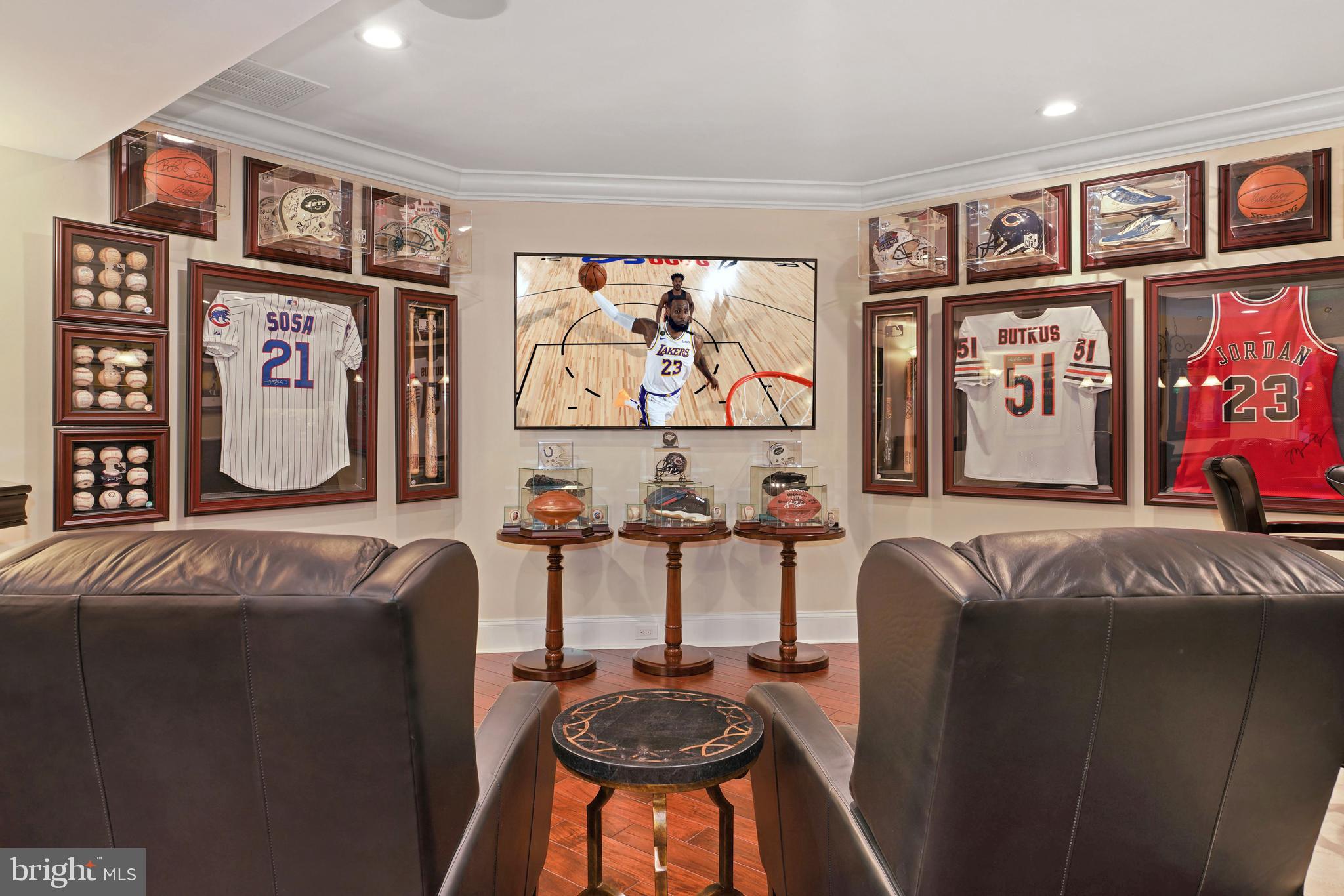 ESTATES @ CREIGHTON FARM - Residential