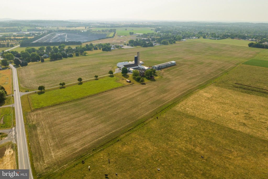 Photo of 435 Lititz Road, Manheim, PA 17545 (MLS # PALA2042728)