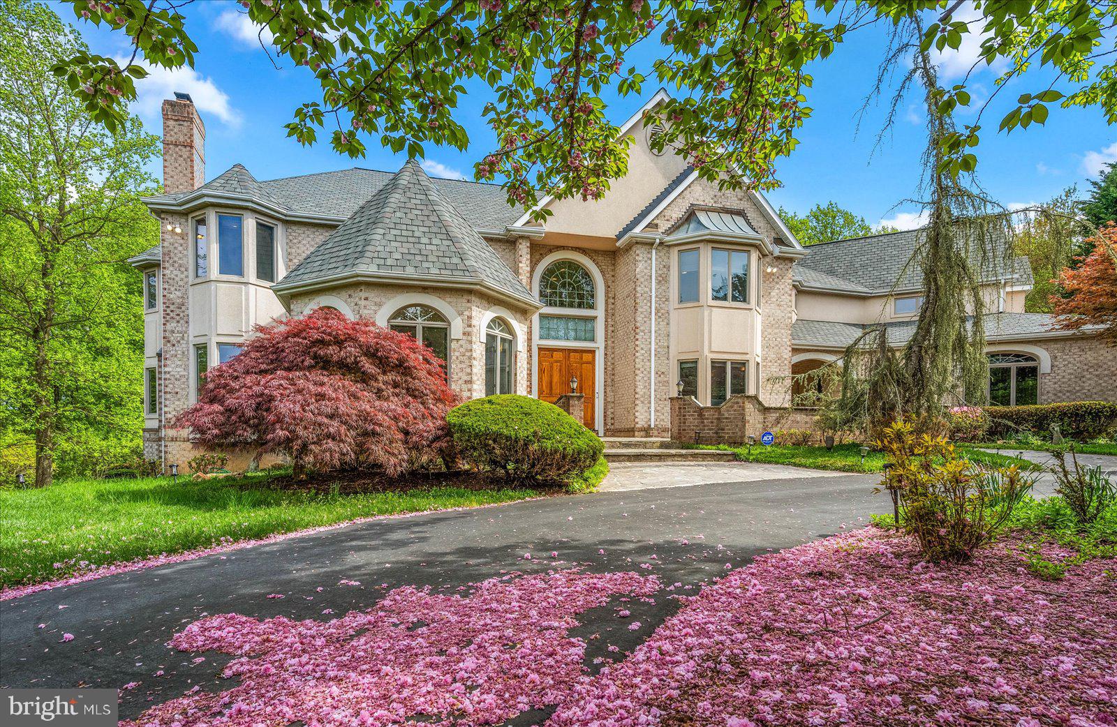 OAK HILL ESTATES - Residential