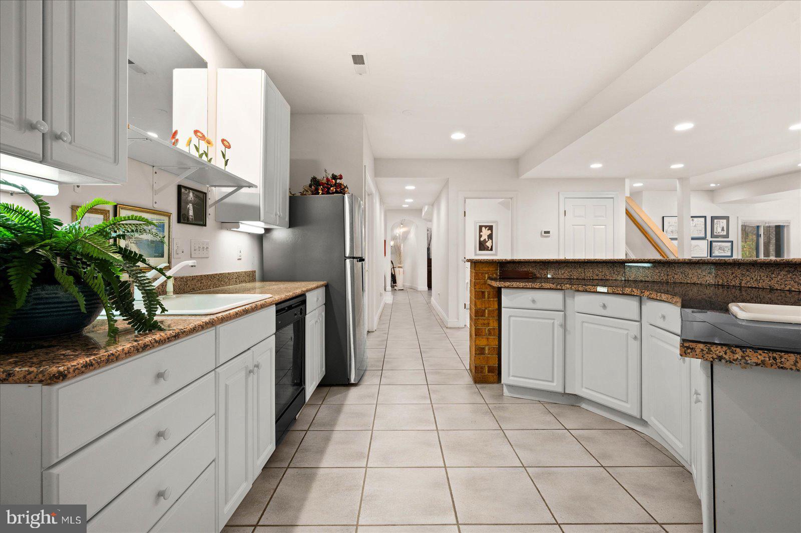 OAK HILL ESTATES - Residential