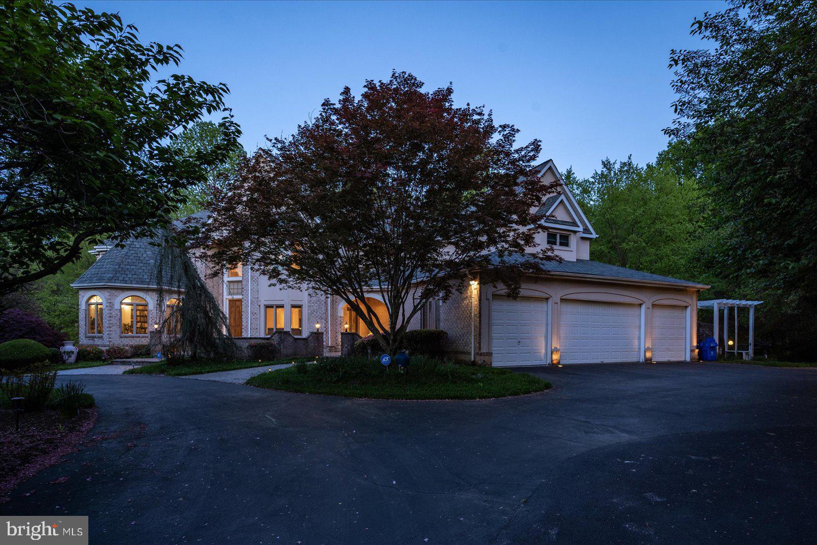 OAK HILL ESTATES - Residential