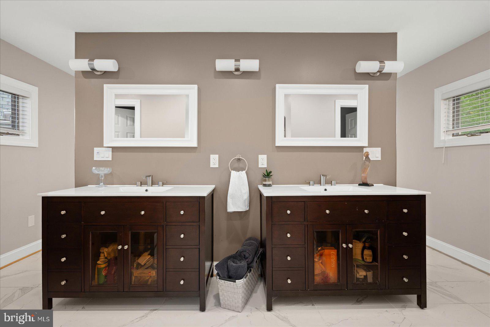 OAK HILL ESTATES - Residential