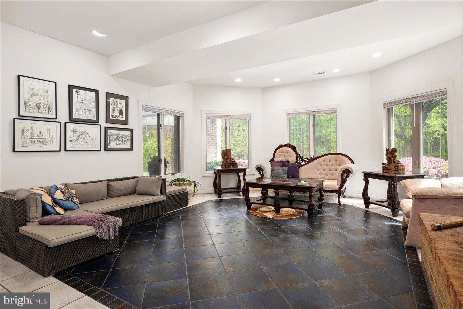 OAK HILL ESTATES - Residential