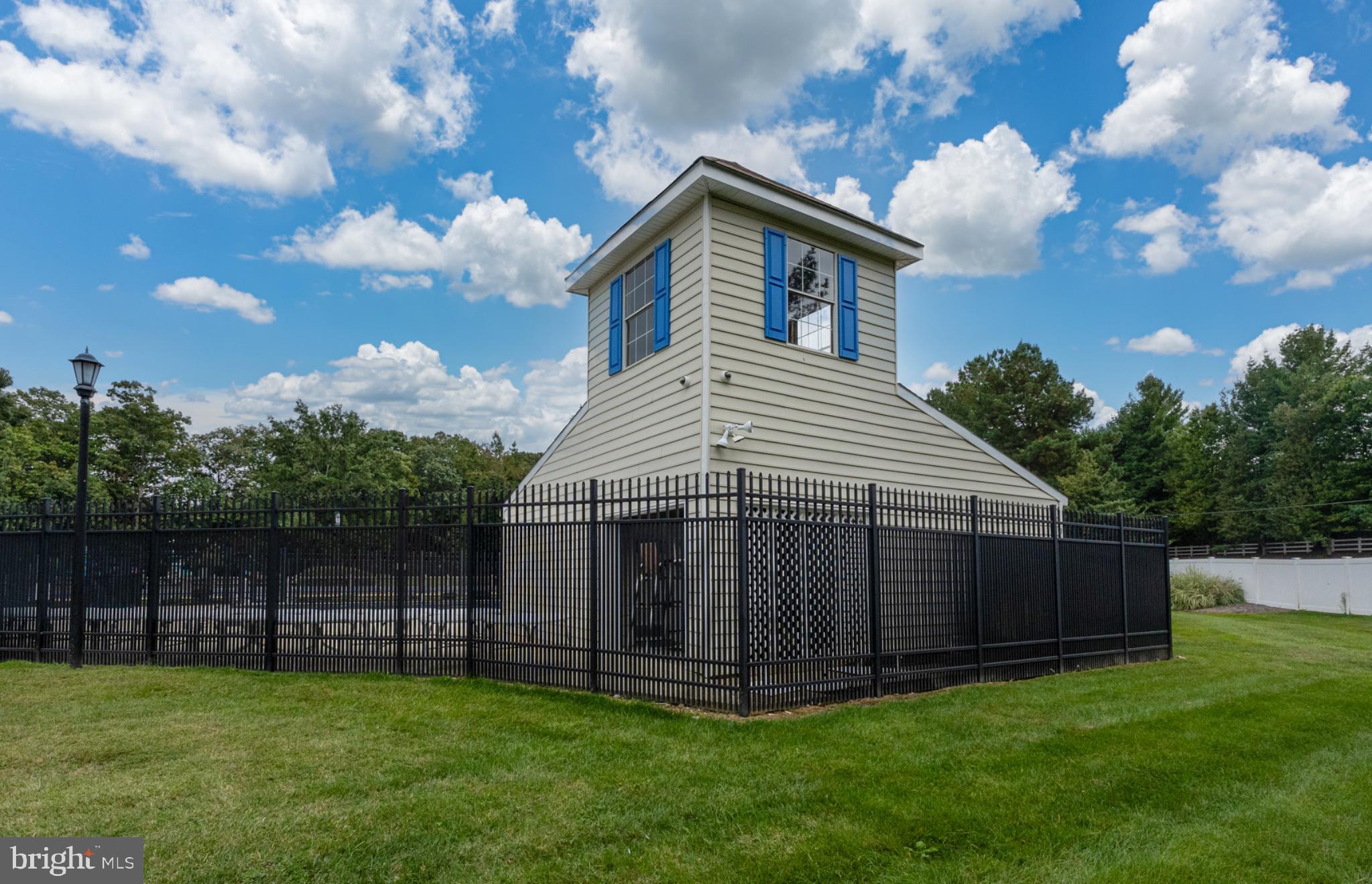 HOLLEYBROOKE - Residential