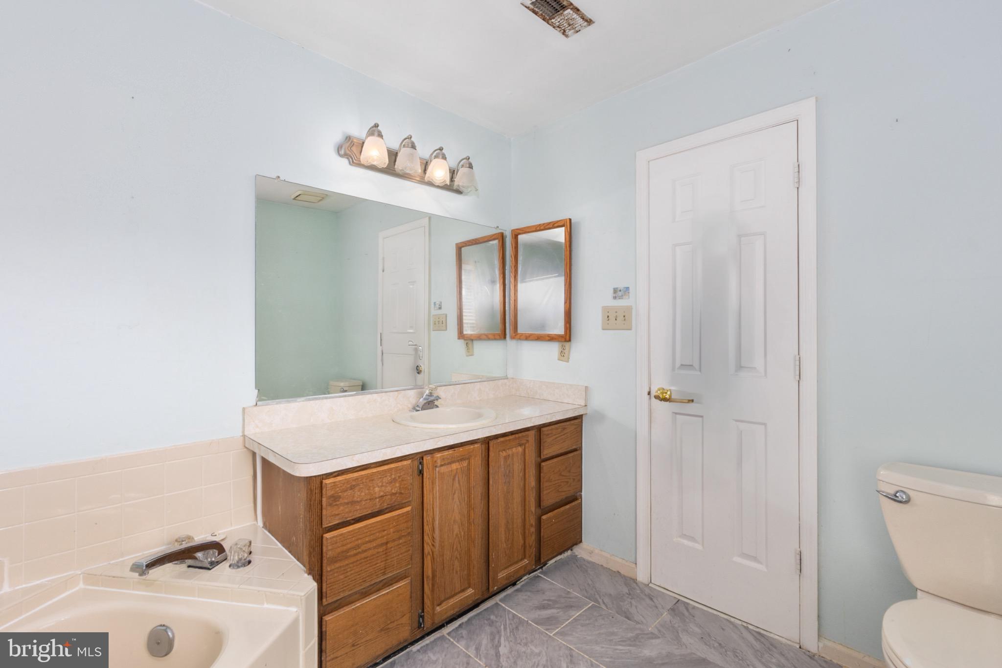 HOLLEYBROOKE - Residential