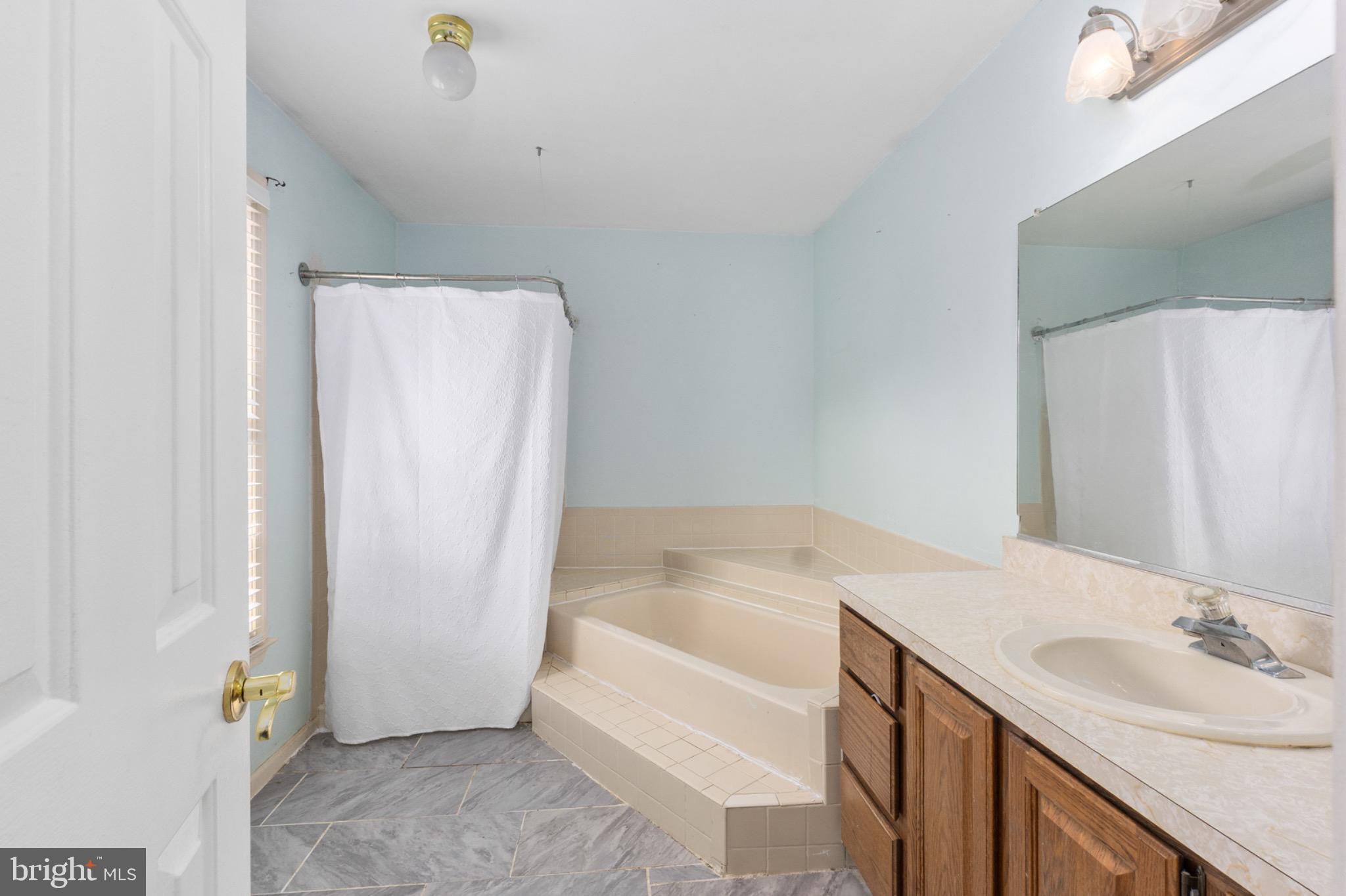 HOLLEYBROOKE - Residential