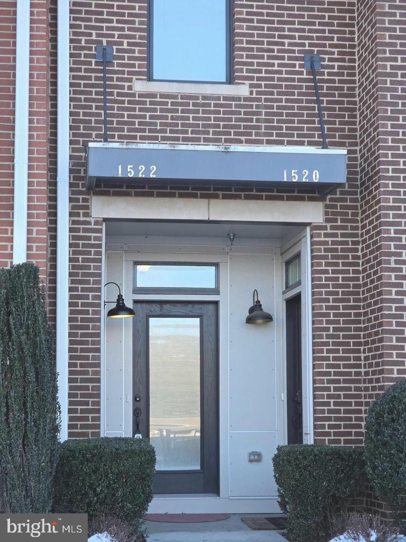 1522 RIBBON LIMESTONE TERRACE SE