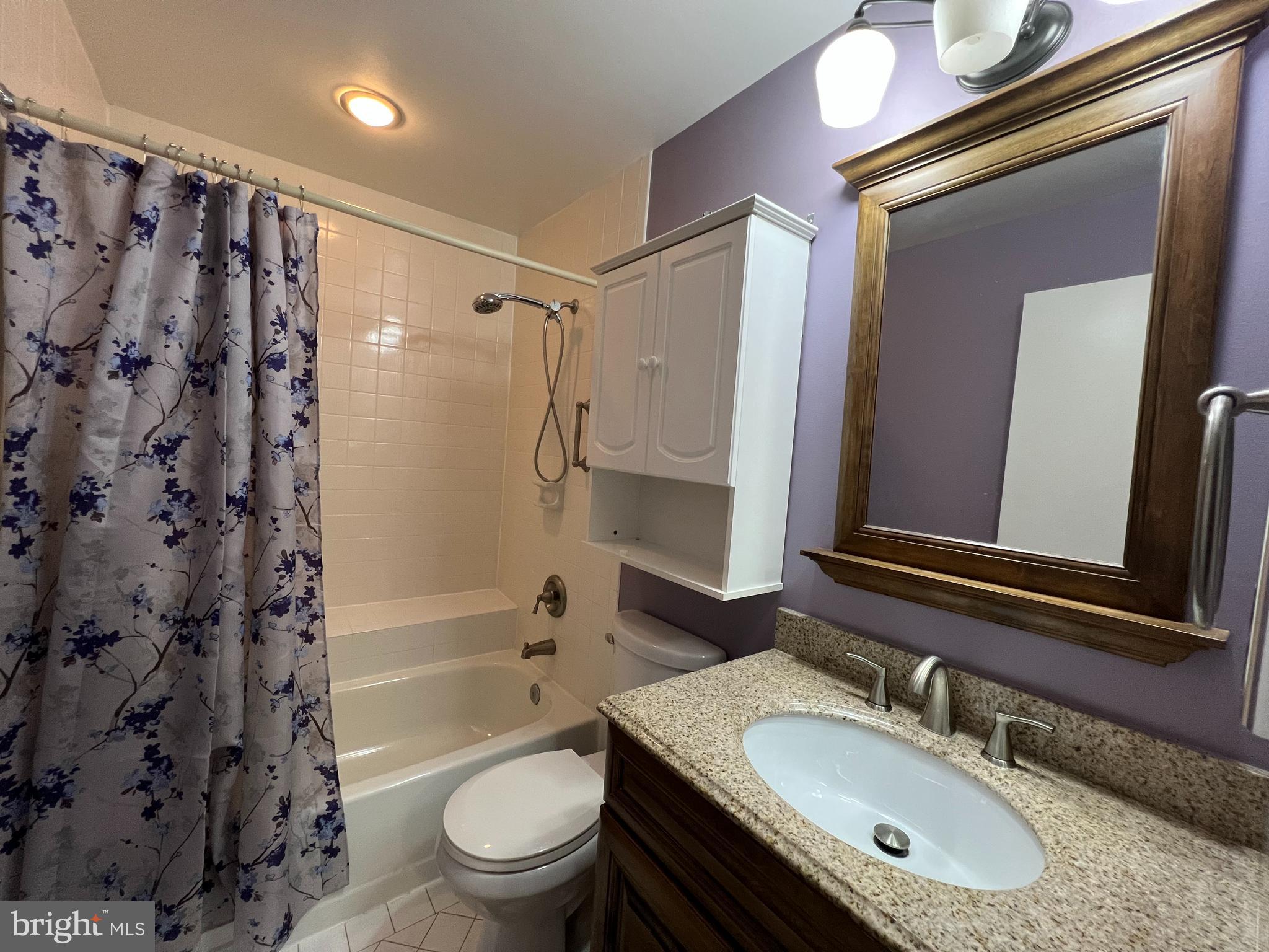 THE FALLS GARDEN - Residential Lease