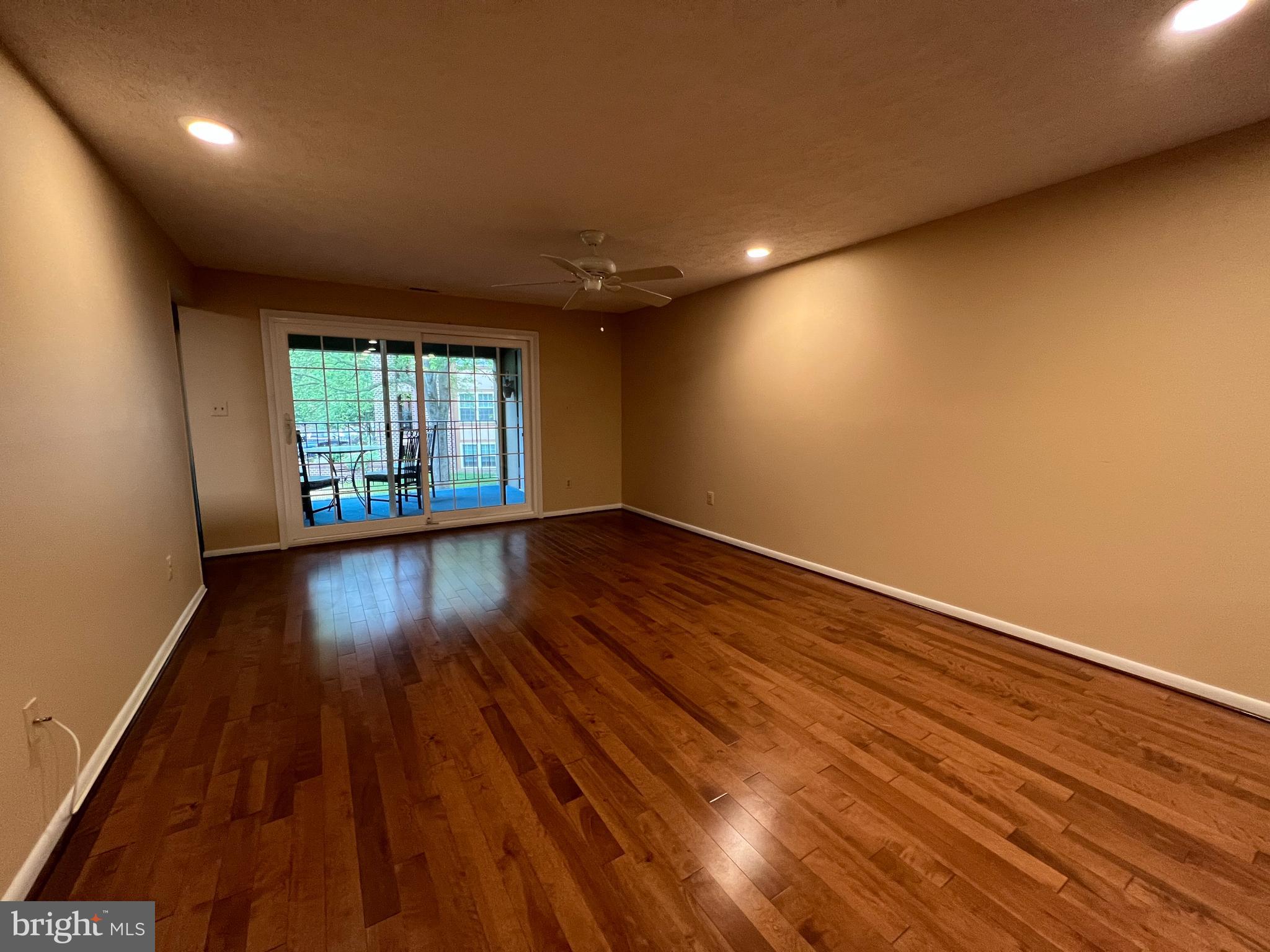 THE FALLS GARDEN - Residential Lease