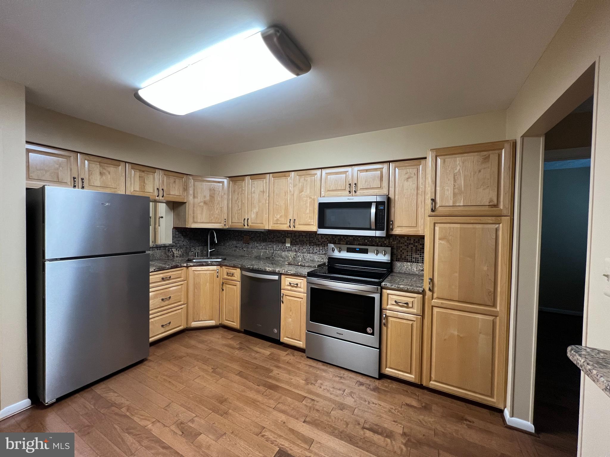 THE FALLS GARDEN - Residential Lease