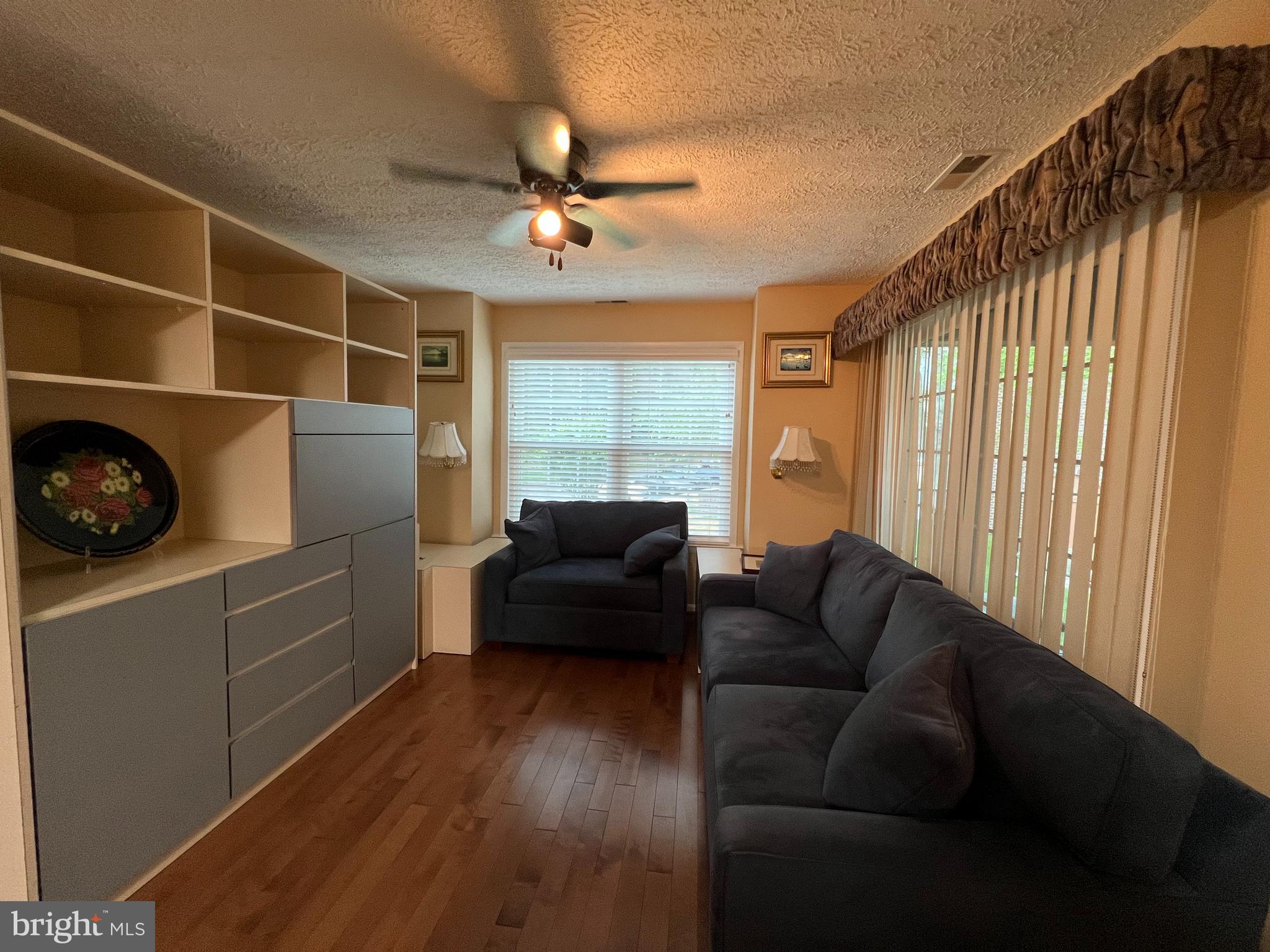 THE FALLS GARDEN - Residential Lease