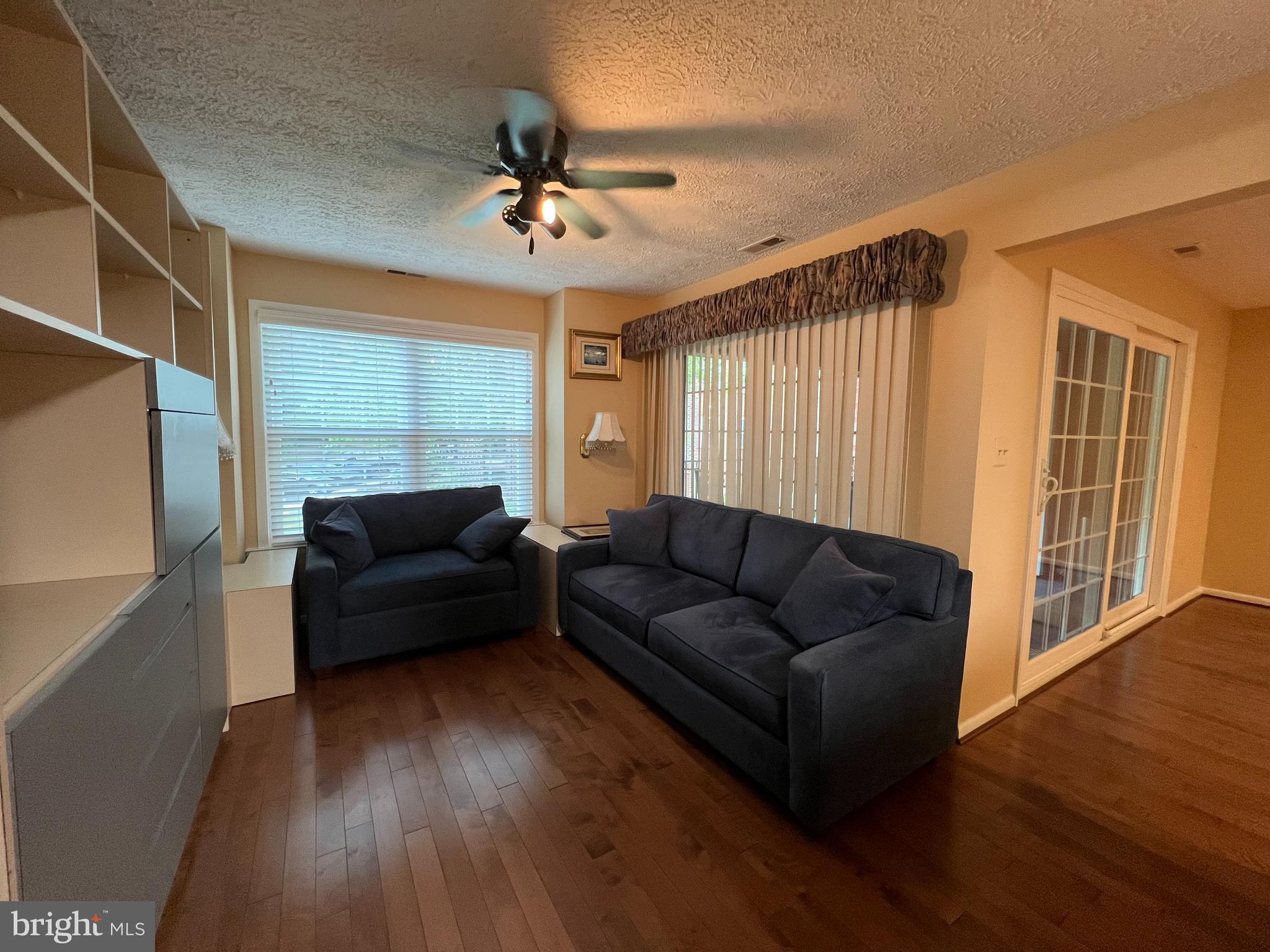 THE FALLS GARDEN - Residential Lease