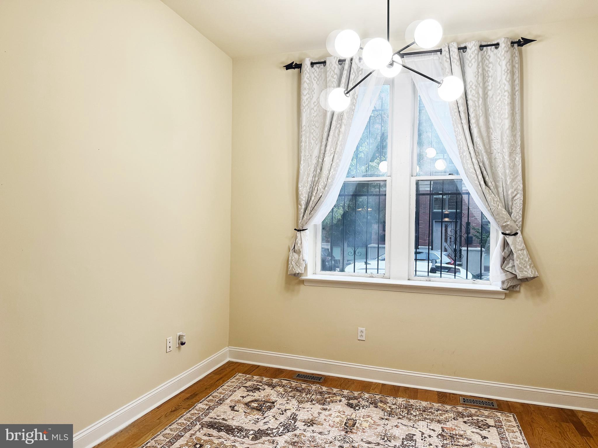 GRADUATE HOSPITAL - Residential Lease