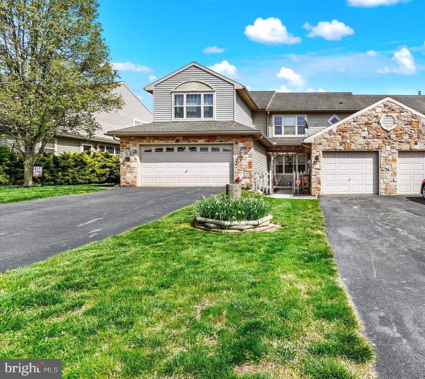317 ALEXANDRIA COURT