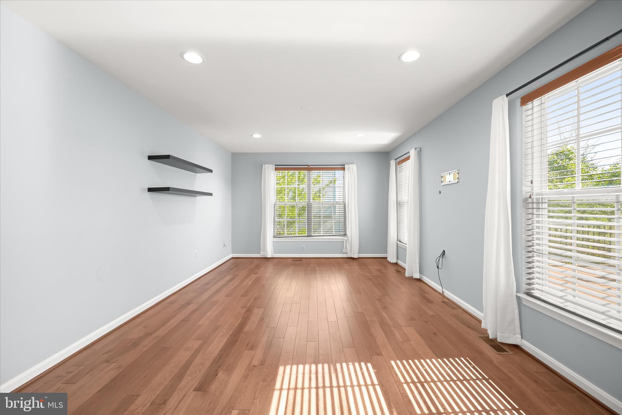 VILLAGE OF RIVER HILL - Residential
