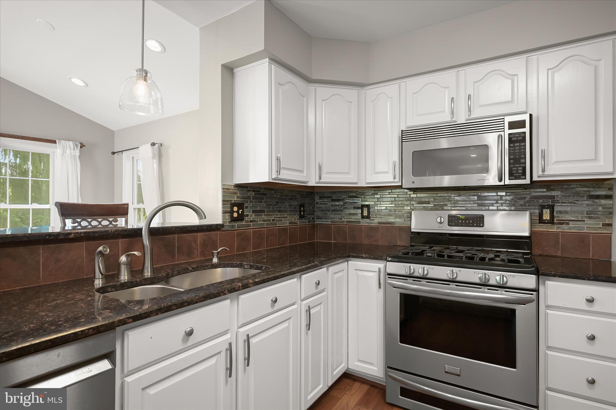 VILLAGE OF RIVER HILL - Residential